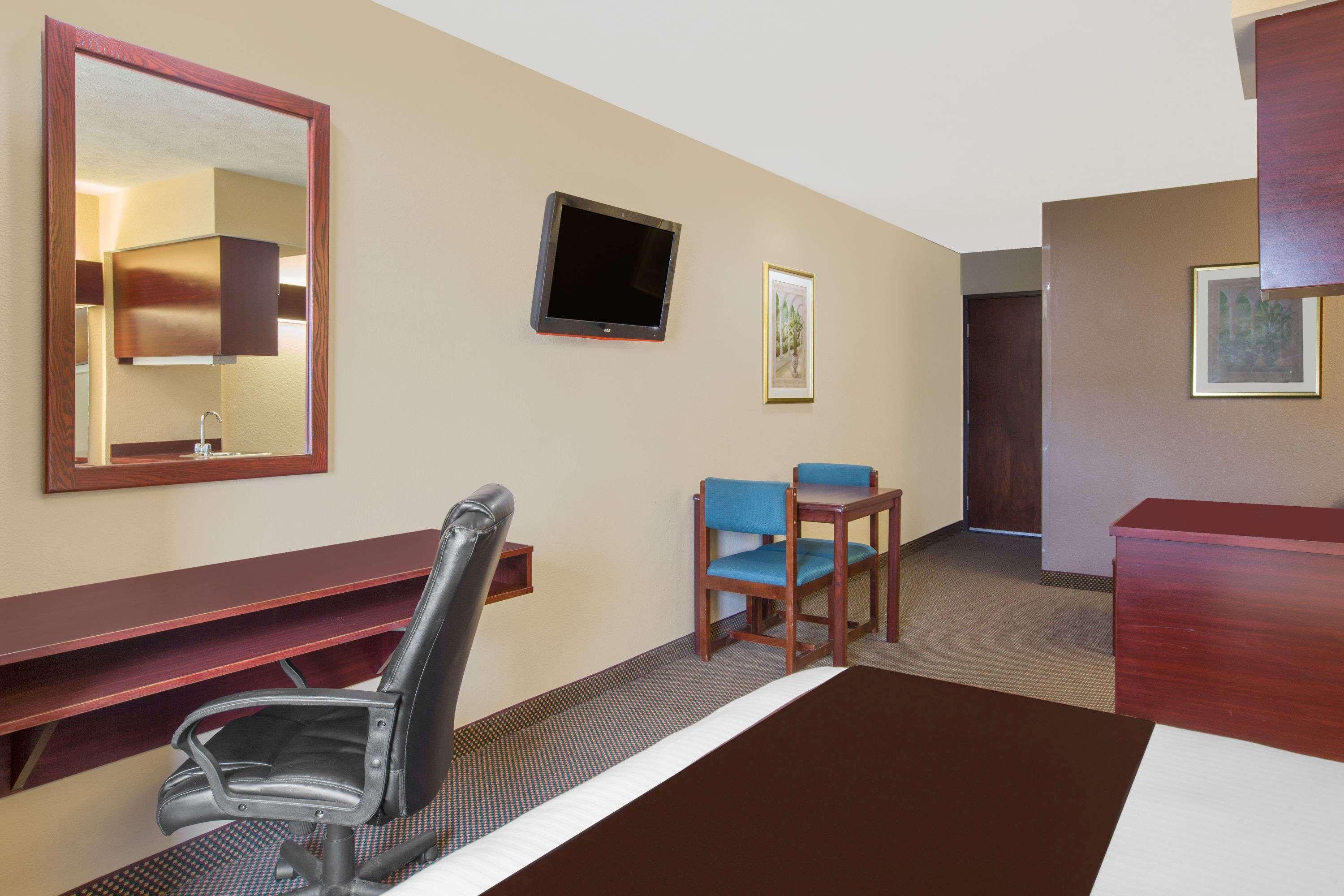 Microtel Inn & Suites - Meridian Exterior photo